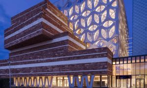 El Instituto Nacional de Investigación para la Biodiversidad de Leiden, se extiende en 38 mil metros cuadrados.