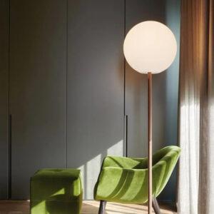 Lámpara de pie para sala moderna Globo Wood | Estudio Lofft