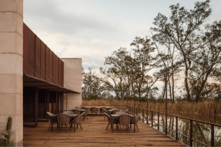 ARQUITECTURA ECO-INTEGRADA: LA BODEGA TIERRA TINTA