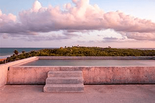 ARQUITECTURA BRUTALISTA EN LA RIVIERA MAYA 