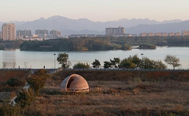 BIBLIOTECA EN ESPIRAL EN EL PAISAJE RURAL DE ZHEJIANG 