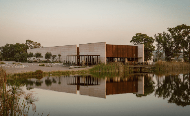 ARQUITECTURA ECO-INTEGRADA: LA BODEGA TIERRA TINTA