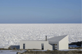 INNOVACIÓN ARQUITECTÓNICA Y TRADICIÓN EN FOGO ISLAND