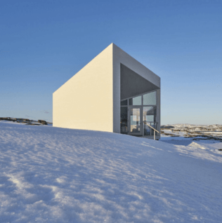 INNOVACIÓN ARQUITECTÓNICA Y TRADICIÓN EN FOGO ISLAND