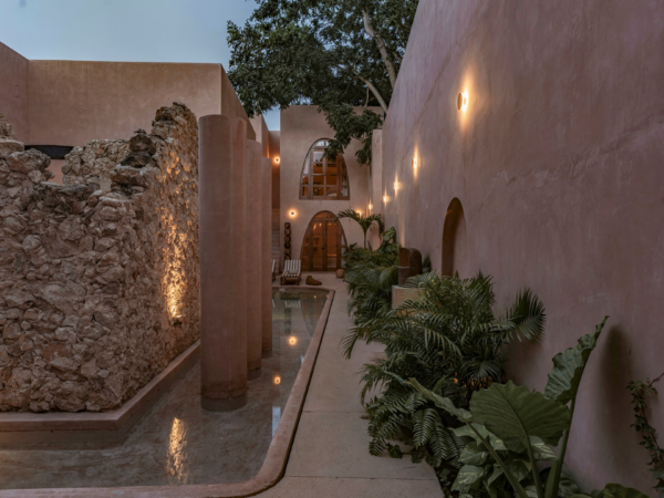 Casa Rosa: Tranquilidad y Diseño Contemporáneo - Estudio Lofft