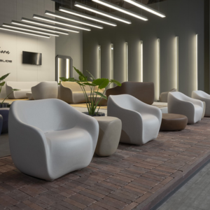 Un sillón Reborn Chair que equilibra ergonomía y estilo.