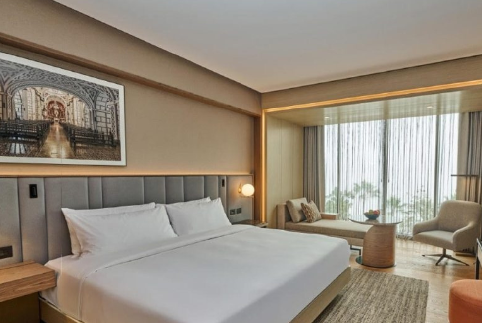 InterContinental Real Lima Miraflores y el Hotel Indigo