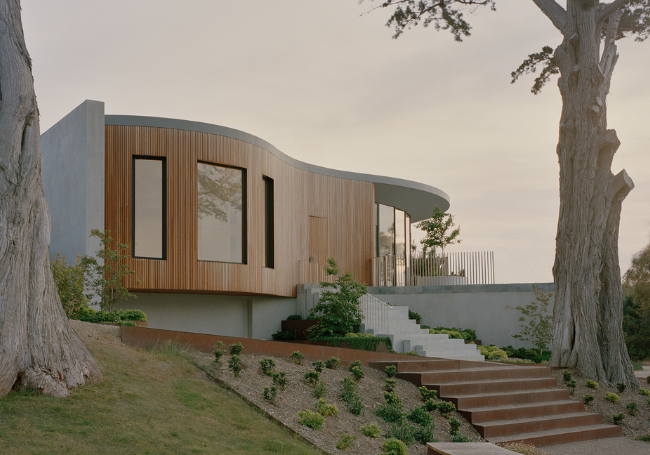 POINT NEPEAN HOUSE: FORMA AUDAZ, ALMA NATURAL