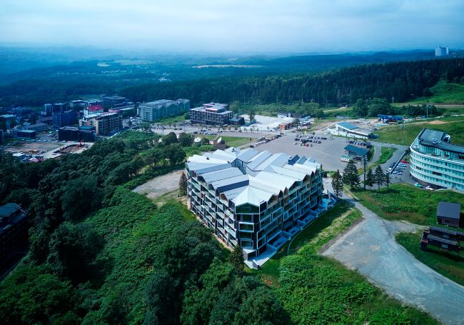 DISEÑO SOSTENIBLE EN EL PARAÍSO INVERNAL DE JAPÓN