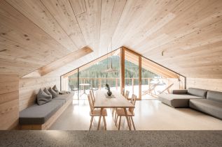 UN REFUGIO MIMÉTICO EN LAS MONTAÑAS