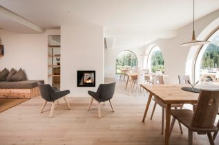 UN REFUGIO MIMÉTICO EN LAS MONTAÑAS