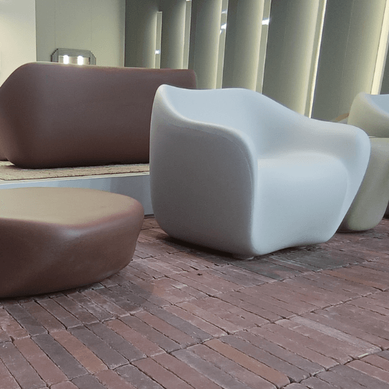 REBORN CHAIR