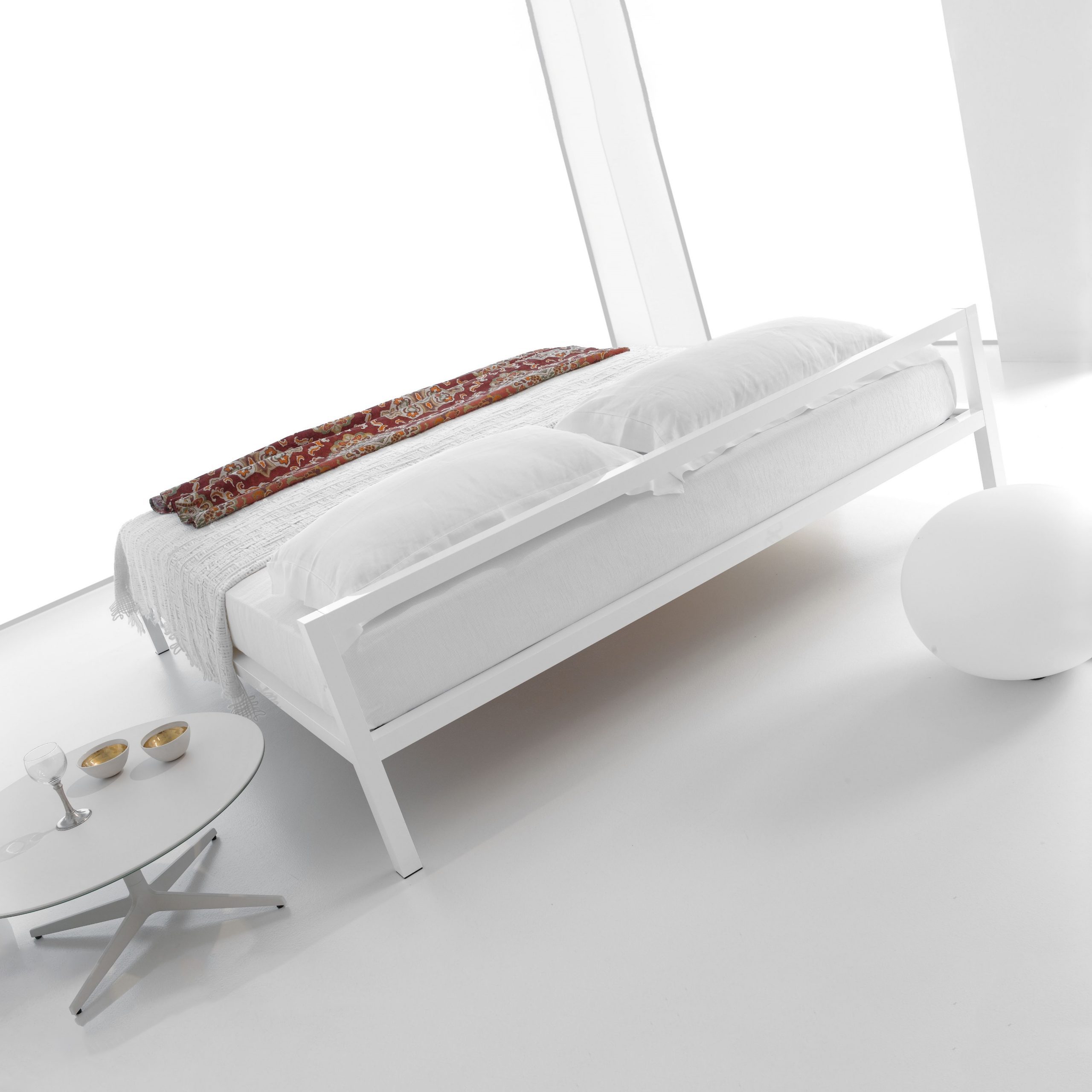 Cama elegante y minimalista ALUMINIUM BED by MDF Italia