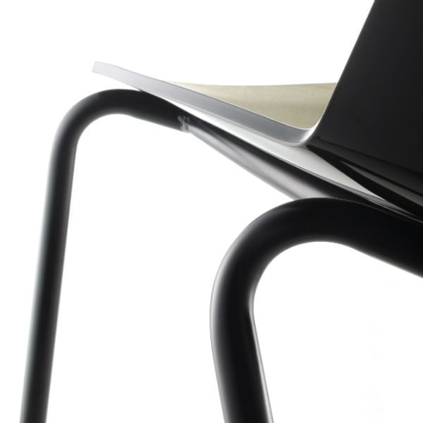 Silla elegante y minimalista AÏKU by MDF Italia