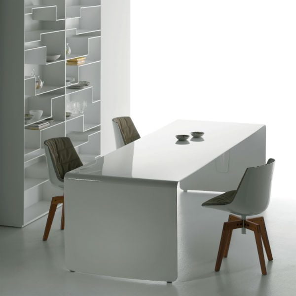 Mesa elegante y minimalista LA GRANDE TABLE by MDF Italia